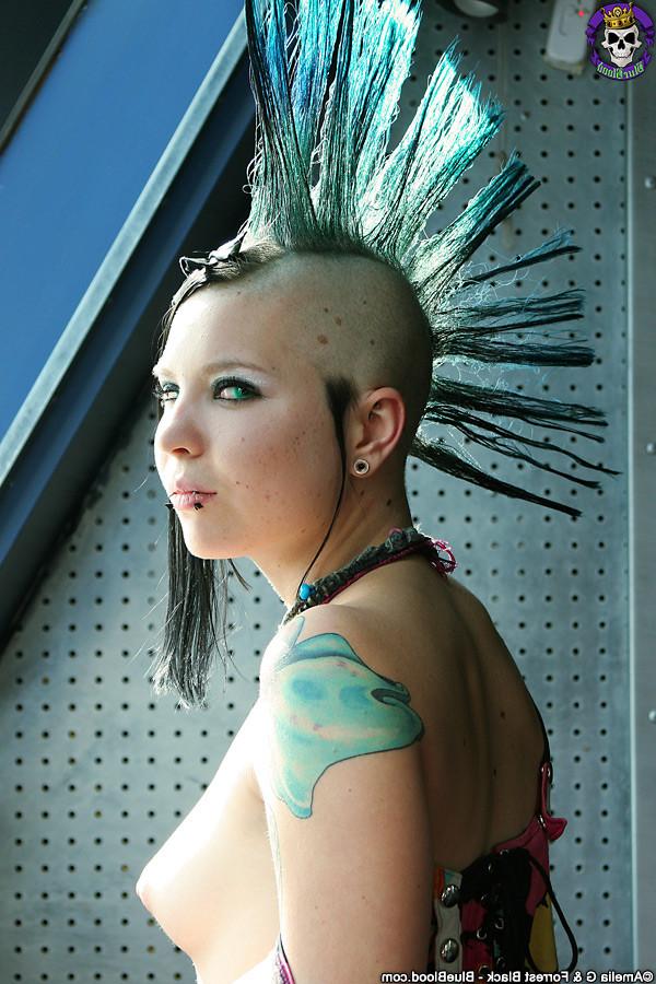 15P Petite Tattooed Punk babe with Mohawk Upskirts