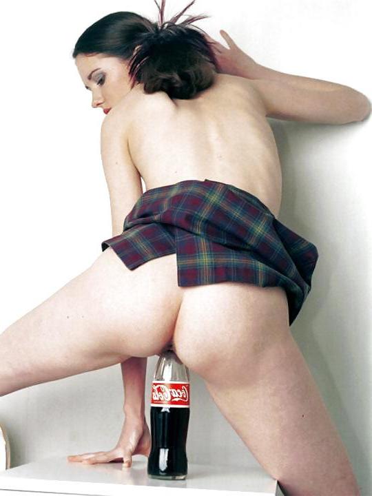 19P PLAY WITH COKE