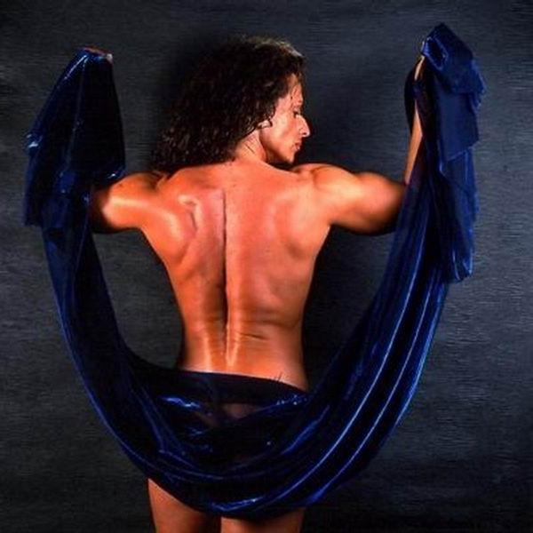 12P hot female bodybuilders showing off their muscles