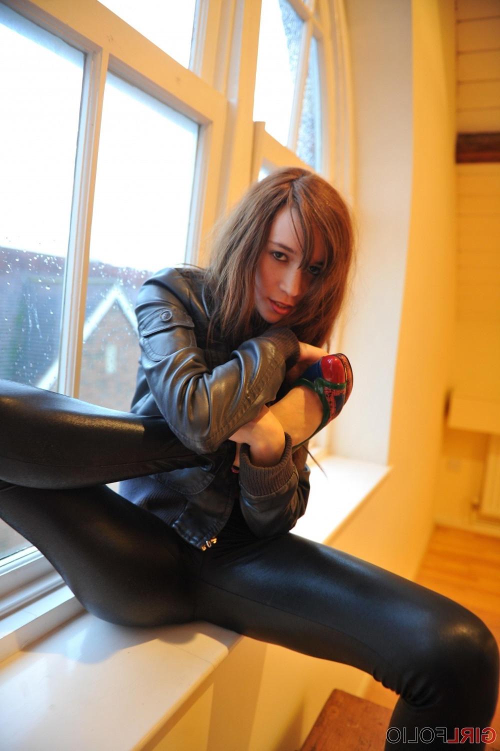 12P Simone is showing off the skin tight pvc outfit