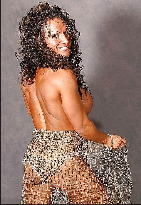 12P sexy muscular women showing off their muscles