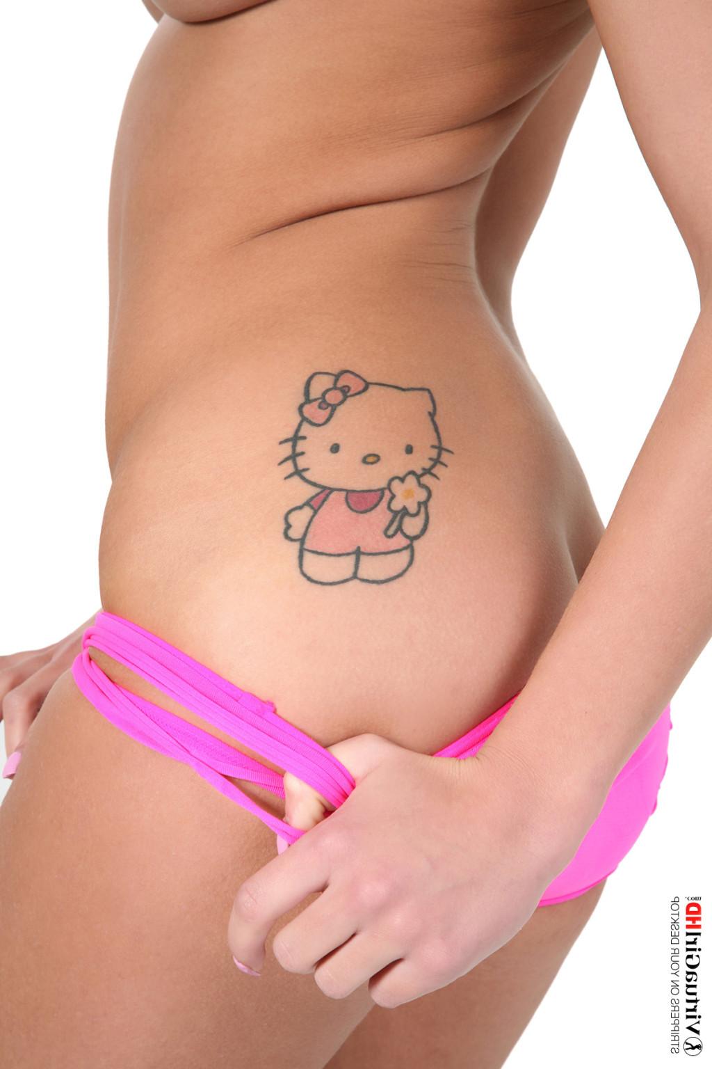 15P Stop watching pictures and get Angelica Kitten stripping on your desktop