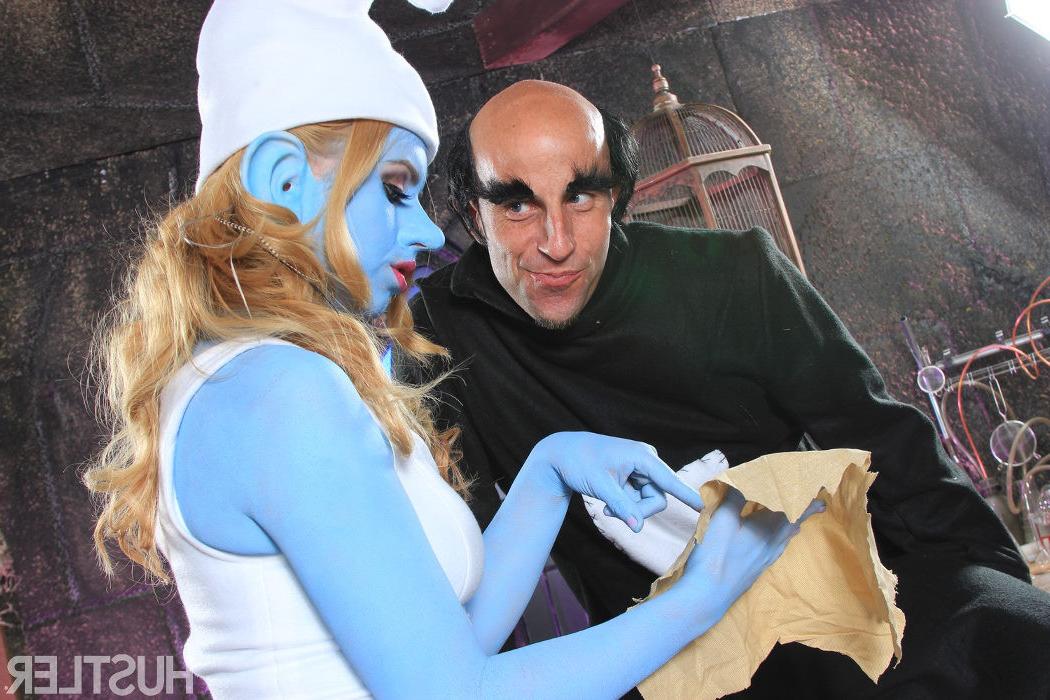 16P Cute smurf Lexi Belle gets her juicy pussy pumped