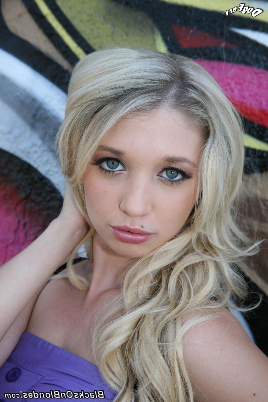 18P Sexy blonde Mina gets bukkaked after sucking several cocks dry