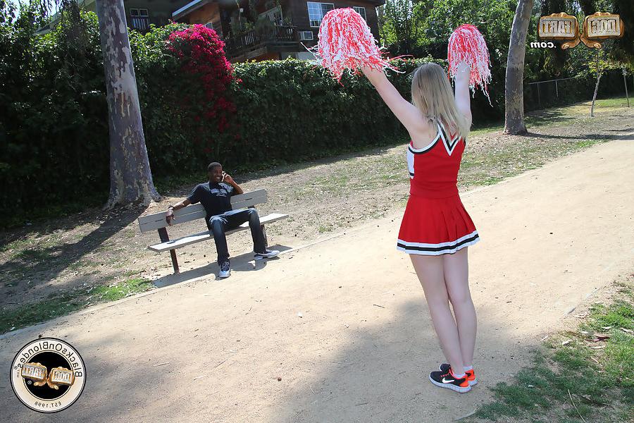 15P Cheerleader Summer Carter in an interracial gangbang