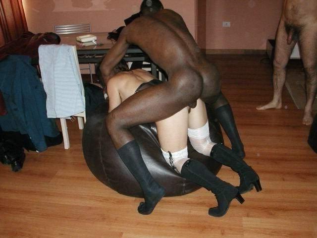 15P Sexy milf jumping on a massive black meatstick