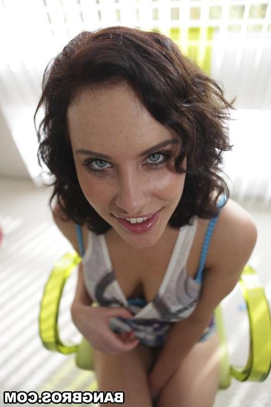 16P Sexy Katie St. Ives makes a big black cock spray