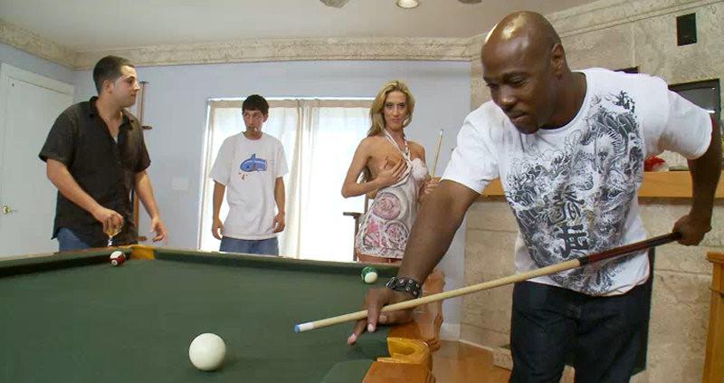 15P Slutty milf Gianna Foxxx sedcuing a black guy