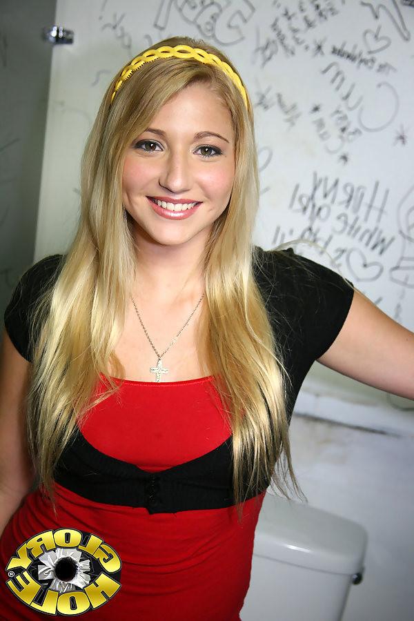 17P gorgeous blonde meets massive black meat at a glory hole