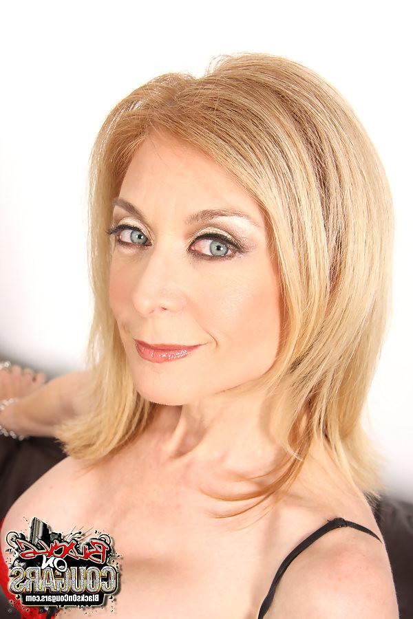 18P busty Nina Hartley gets drilled by a big cocked black stud