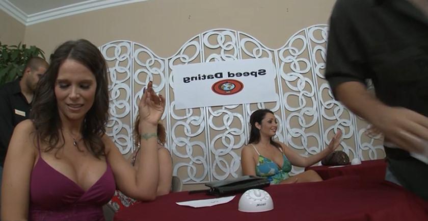 15P Syren Demer goes to a speed date