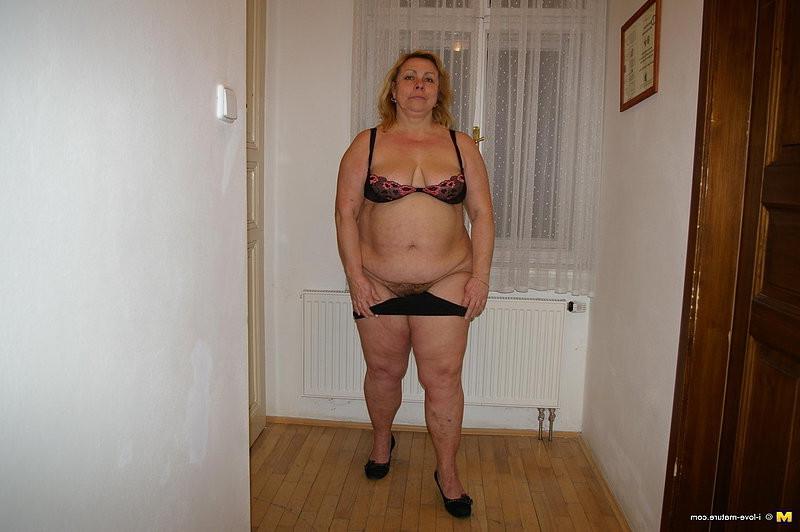 15P Free sample pictures from Mature NL