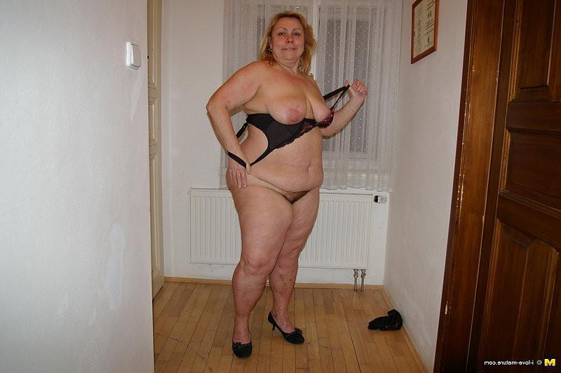 15P Free sample pictures from Mature NL