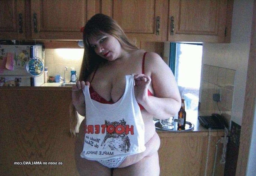 15P BBW chick aspiring to be a hooter girl