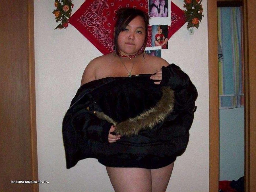 15P BBW Asian topless and self-shooting