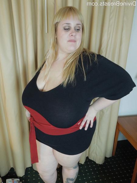 15P Maggie Sweet Chubby Busty