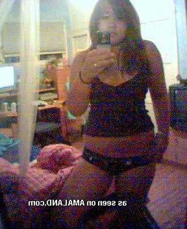 16P Playful asian shows off her tits and pussy