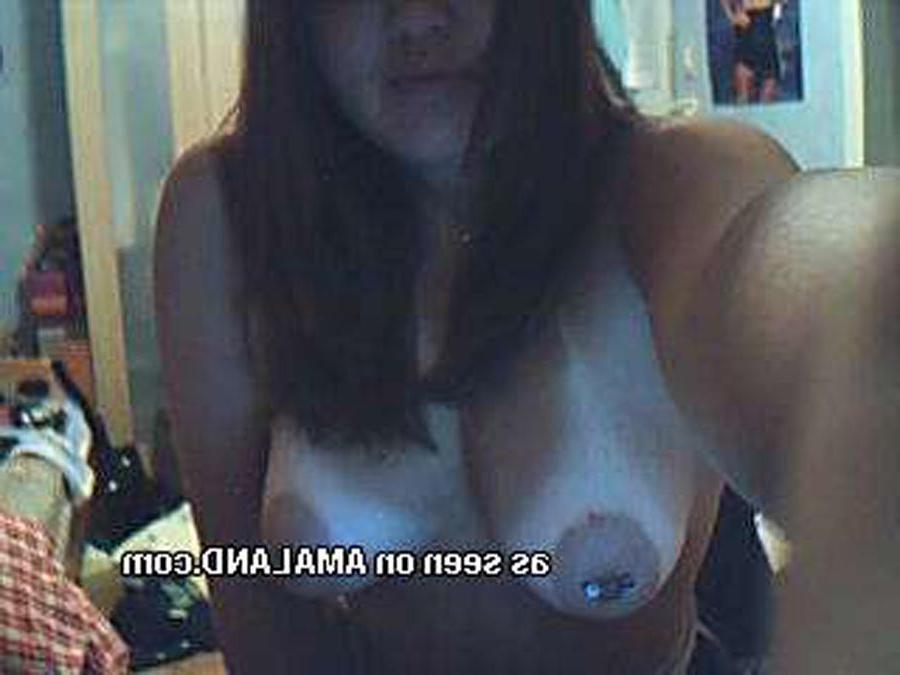 16P Playful asian shows off her tits and pussy