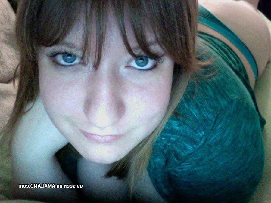 16P Picture gallery of wild plump honeys' hot selfpics