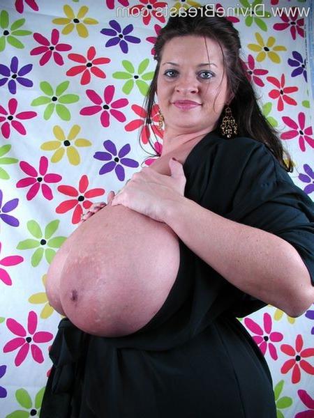 15P Porn Star Milf with Giant Tits