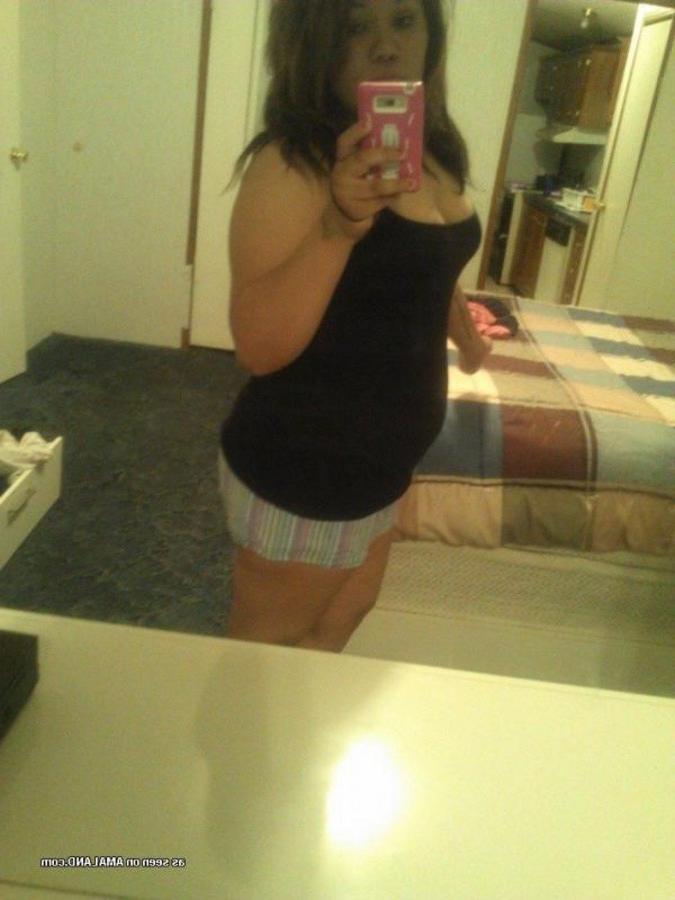 10P Two kinky BBWs camwhoring for their boyfriends