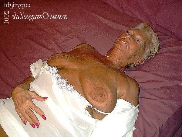 16P the hottest older granny ladies