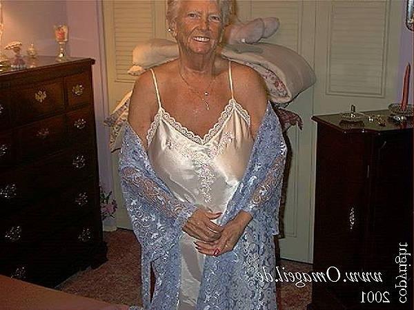 16P the hottest older granny ladies