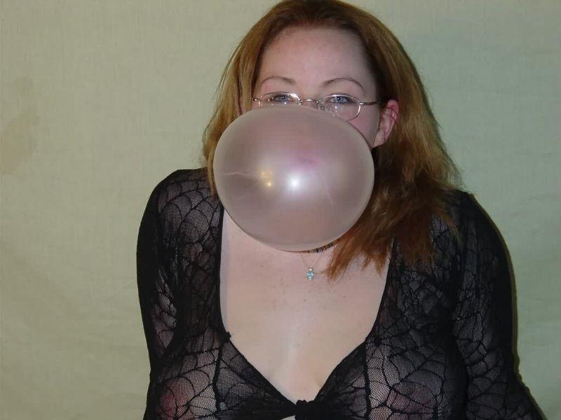 14P Sexy chubby girl posing on her bed with black stocking