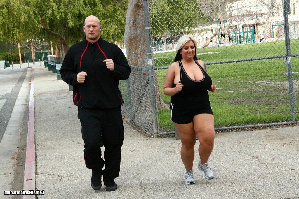 15P Sexy hot fatty chick fucked hard by her fitness trainer