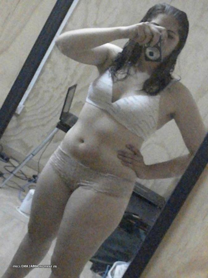 10P Set of an amateur chubby chick selfshooting at home