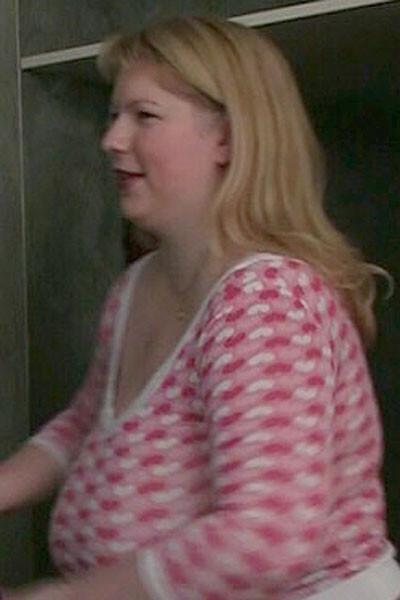 12P The masseur makes sure this chubby babe is very happy with his service