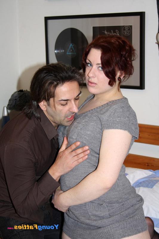 12P Hung dude fucks a nasty young plumper raw