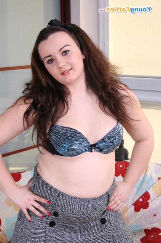 12P Chubby coed gets rid of her sexy lingerie and stockings
