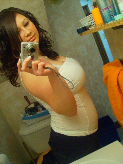 15P Chubby girlfriends showing boobs