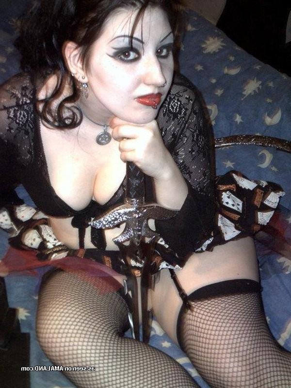 16P Hot goth in sexy lingerie posing slutty