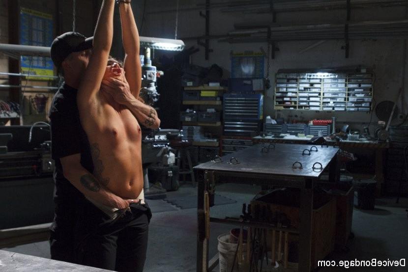 15P Savannah Fox in a bizarre bondage scene