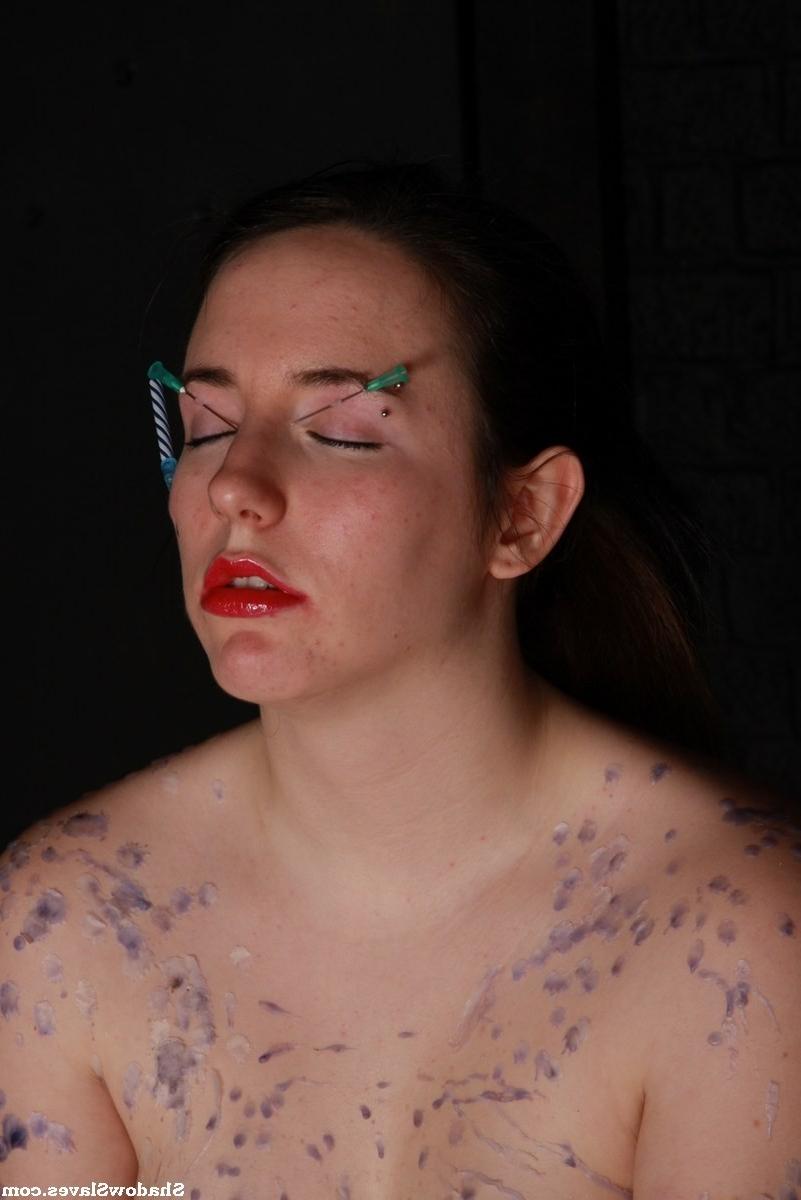16P Needle punished Lyarah in extreme play piercing torture