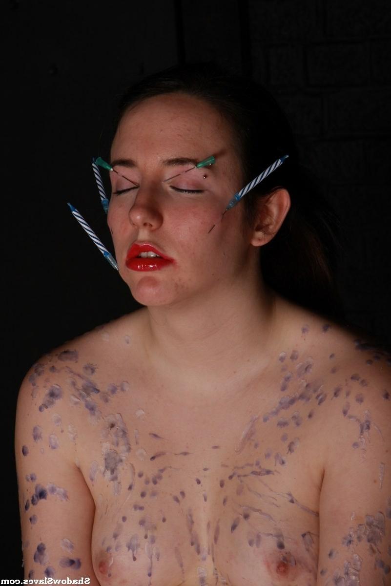 16P Needle punished Lyarah in extreme play piercing torture