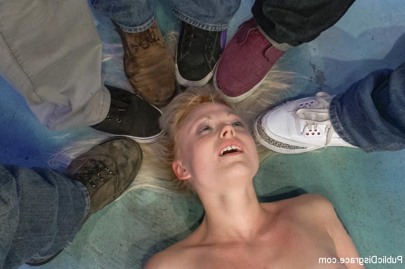 15P Innocent cute girl Elyssa Greene next door defiled in public!