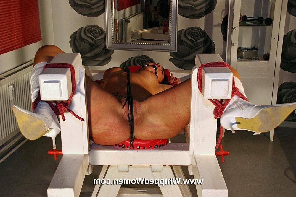 17P Pussy whipped on the torture chair