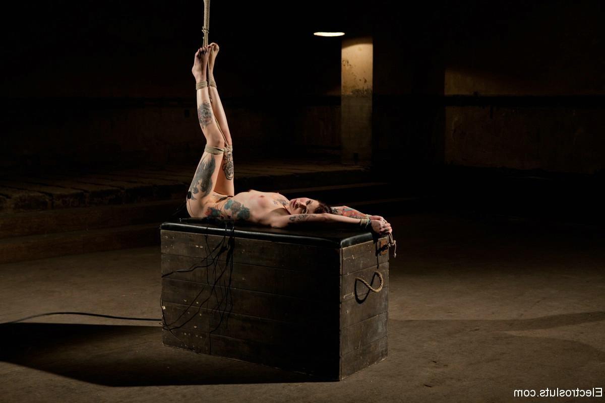 24P Tattooed babe is tied and fucked with electro strapon by lezdom