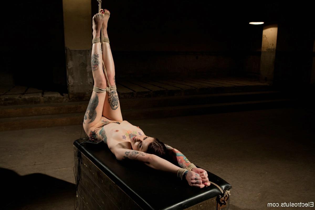 24P Tattooed babe is tied and fucked with electro strapon by lezdom