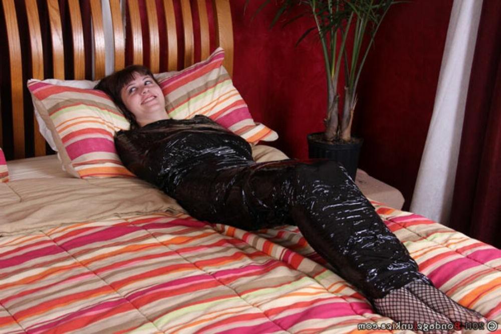 15P Kinky bdsm gfs tied up and fucked