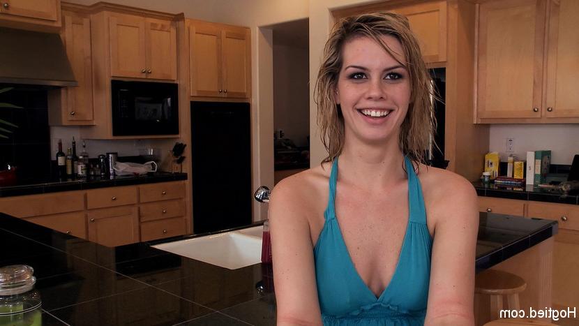15P Poor little rich girls go about their day totally oblivious to the danger around