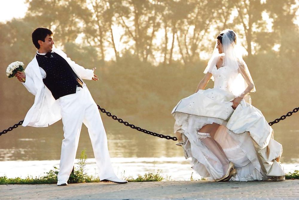 24P Wedding-Bride upskirt