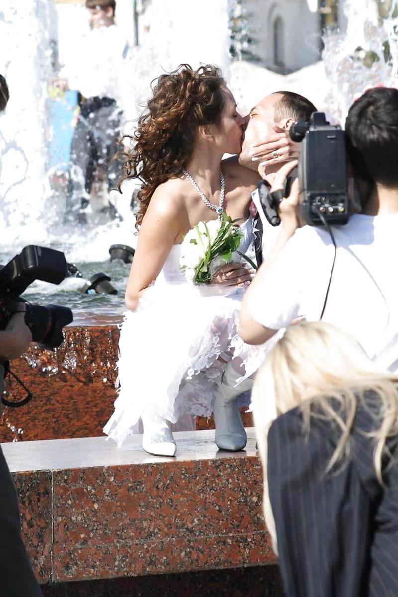 24P Wedding-Bride upskirt