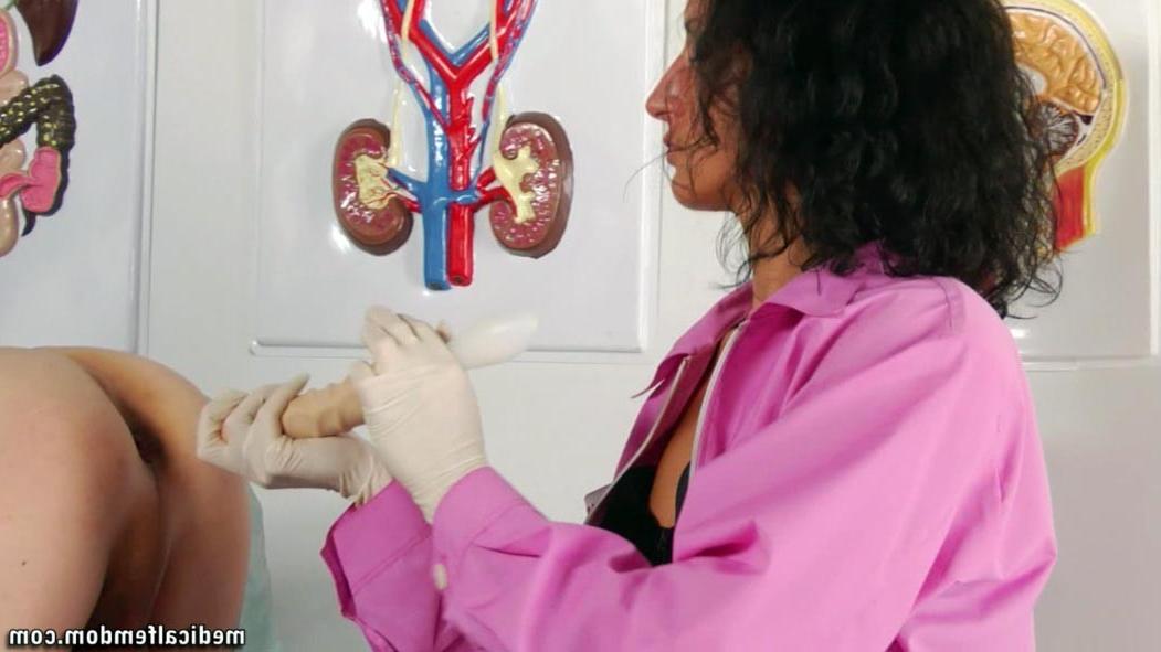 12P Dildoed ass of a femdom medical plaything