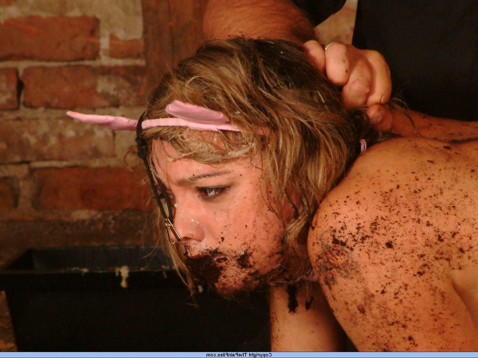 16P Bizarre humiliation and domination of nosehooked british fetish model in the old