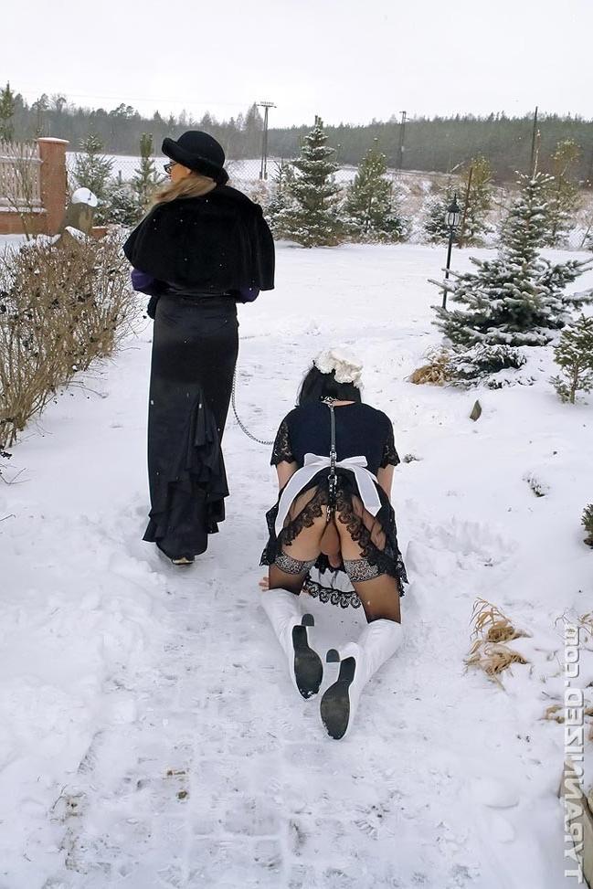 19P A beautiful mistress turns a workman into a pathetic girly