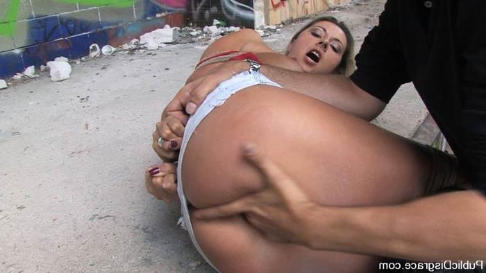 15P Worthless slut Daria Glower forced to suck dick in public